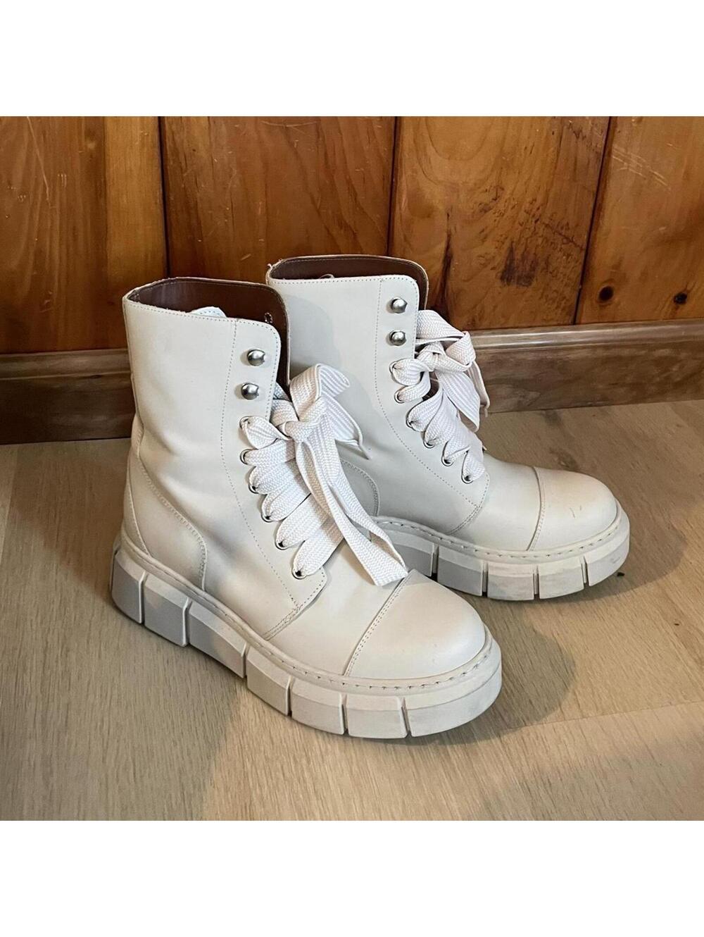 alohas cream leather lace up combat platform boots size 38